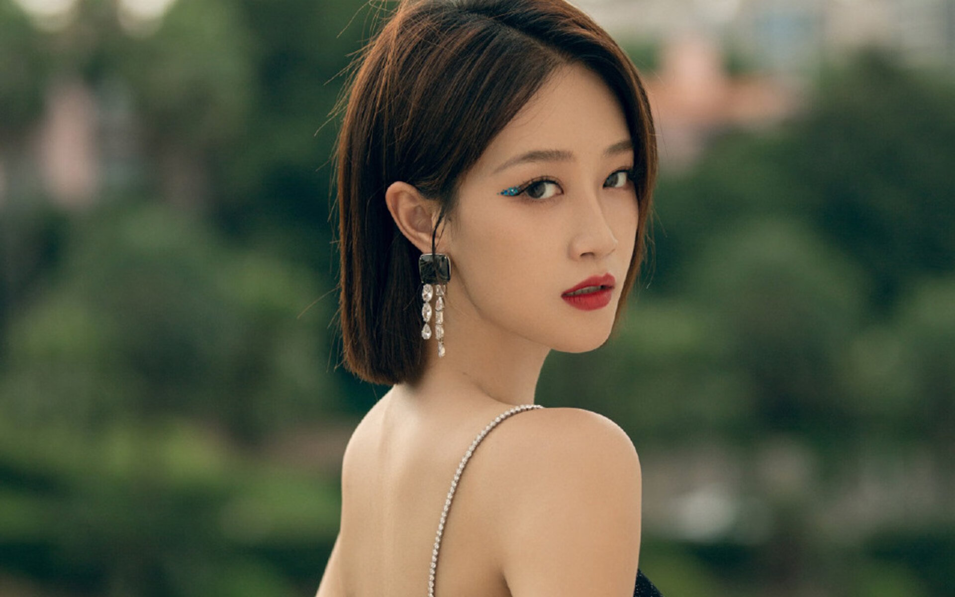 fb体育网址-NBA明星的多重身份:从篮球偶像到时尚icon,nba明星的身高